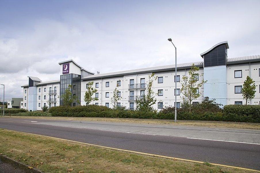 Premier Inn London Enfield Exterior photo