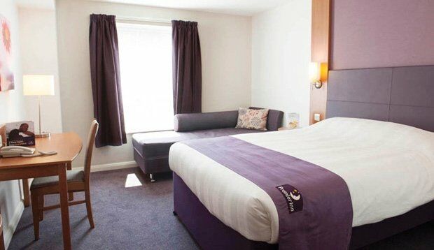 Premier Inn London Enfield Exterior photo